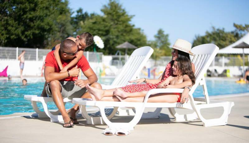 Camping Officiel Siblu Le Pipiou Parentis-en-Born Esterno foto